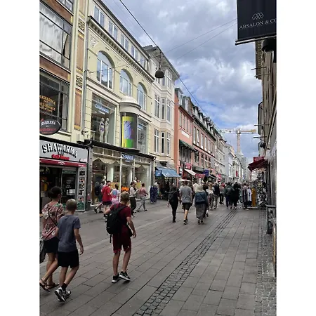 아파트 Apartmentincopenhagen 1555 *